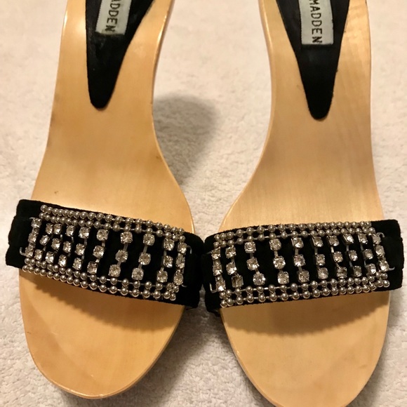 Steve Madden Shoes - Almost Brand New Heels By STEVE MADDEN - box 24